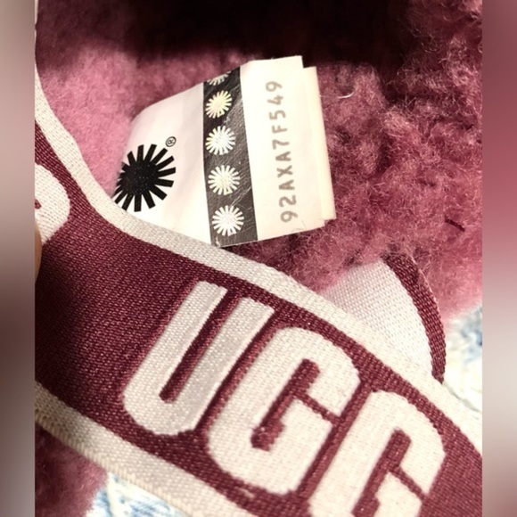 UGG Fluff Yeah Slippers - Picture 9 of 10